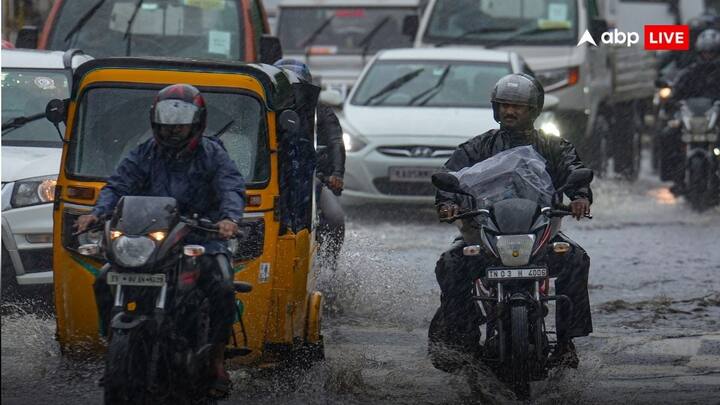 हिमाचल प्रदेश में 27-30 नवंबर के दौरान सुबह के समय घने कोहरे की संभावना है. पंजाब-हरियाणा में भी 27-29 नवंबर तक कोहरा छाया रहेगा. दक्षिण भारत (तमिलनाडु, आंध्र प्रदेश, पुडुचेरी, केरल) में 28 नवंबर को तेज बारिश होने की संभावना है.