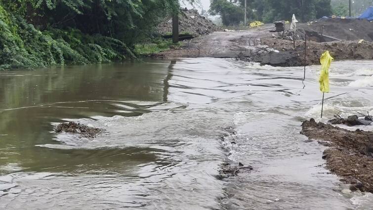 Fengal cyclone Traffic affected near Marakanam due to heavy rain ஃபெங்கல் புயல்; வெளுத்து வாங்கிய மழை; போக்குவரத்து பாதிப்பு... திணறும் மரக்காணம்