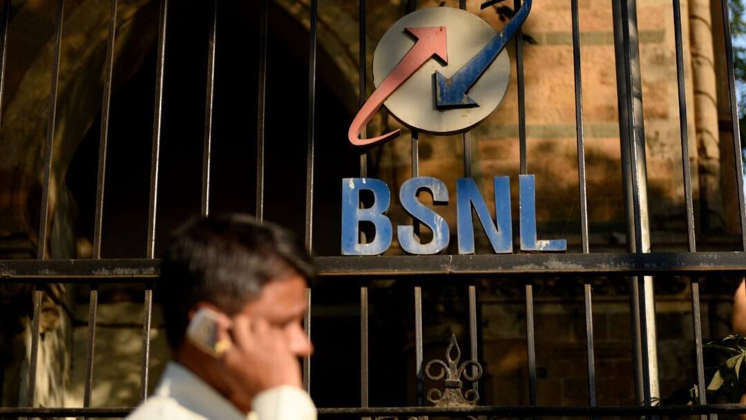 सस्ती कीमत में फायदे ही फायदे! BSNL के इन प्लान्स में मिल रही सालभर की वैलिडिटी bsnl annual plans with long validity data and calling benefits here is full list सस्ती कीमत में फायदे ही फायदे! BSNL के इन प्लान्स में मिल रही सालभर की वैलिडिटी