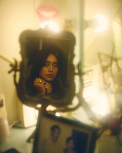 डायरेक्टर अरे थांब बाबा म्हणतोय, तरी किस करतच राहिला; अभिनेत्रीने केला गंभीर आरोप! म्हणाली, 'त्या एकामुळे..'