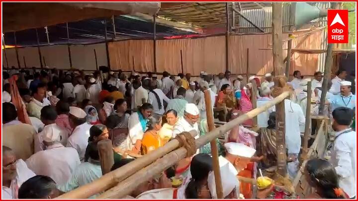 मंगळवारी पहाटेपासूनच नगरप्रदक्षिणा मार्ग दिंड्या आणि पालख्यांमधील भाविकांच्या गर्दीने ओसंडून वाहत होता.