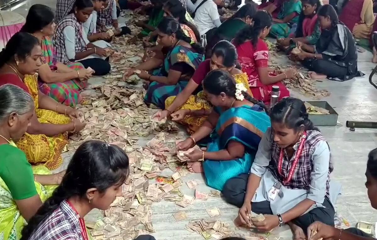 பழனி கோயிலில் நிறைந்த உண்டியல்கள்..2 நாட்களில் வசூல் எவ்வளவு தெரியுமா?