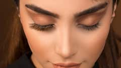 क्या आपने कभी पलकों में डैंड्रफ के बारे में सुना है? जान लीजिए किस बीमारी के होते हैं लक्षण