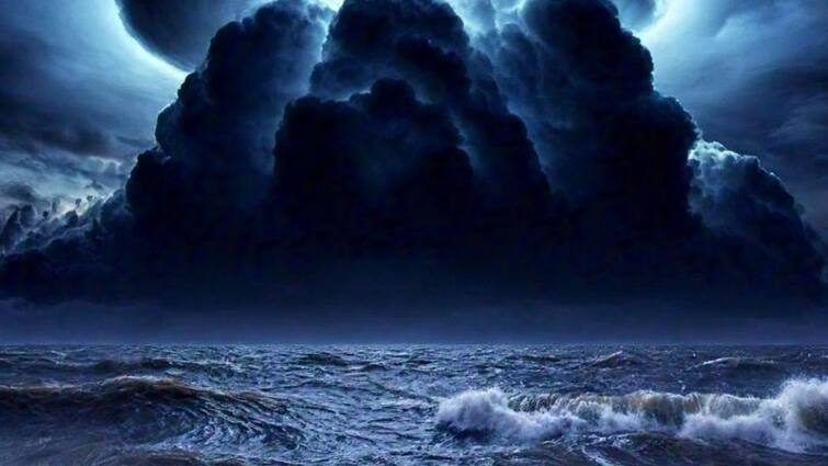 Tamilnadu Rain Updates Tomorrow Red Alert Withdrawan By Imd Red Alert: 4 மாவட்டங்களுக்கு விடுக்கப்பட்ட ரெட் அலர்ட் வாபஸ் - வானிலை மையம்; ஆனாலும் ஒரு ட்விஸ்ட்.! 