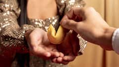 बेगानी शादी में दो हजार रुपये के लिए दूल्हा बन गया शख्स, फेरे लेते हुए फूट गया भांडा- नहीं रुकेगी आपकी हंसी