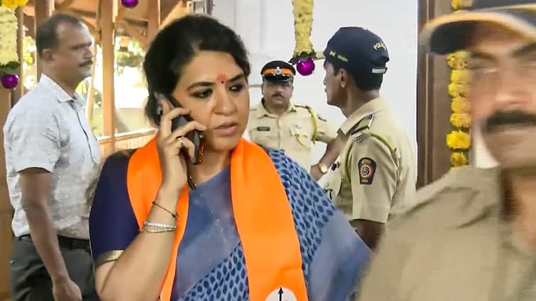 Shaina NC on Mahayuti Maharashtra New CM Eknath Shinde Devendra Fadnavis BJP Shiv Sena  महाराष्ट्र के नए सीएम को लेकर शाइना NC का बड़ा दावा, 'जिस तरह से एकनाथ शिंदे ने...'