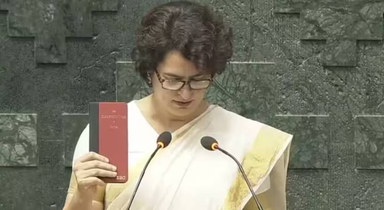 priyanka-gandhi-took-oath-as-lok-sabha-mp-her-son-and-daughter-rehan-vadra-and-miraya-vadra-were-also-present ਪ੍ਰਿਅੰਕਾ ਗਾਂਧੀ ਨੇ ਸੰਸਦ ਮੈਂਬਰ ਵਜੋਂ ਚੁੱਕੀ ਸਹੁੰ, ਬੇਟਾ ਰੇਹਾਨ ਅਤੇ ਧੀ ਮਿਰਾਇਆ ਵਾਡਰਾ ਵੀ ਰਹੇ ਮੌਜੂਦ