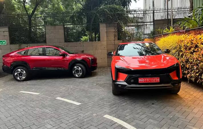 કોઈપણ નવી કારમાં ખાસ કરીને જ્યારે તે SUV હોય ત્યારે તે કારના ફીચર્સ ખૂબ જ મહત્વપૂર્ણ બની જાય છે. મહિન્દ્રાએ તેની બંને ઈલેક્ટ્રિક કારમાં ઘણા નવા ફીચર્સ સામેલ કર્યા છે.