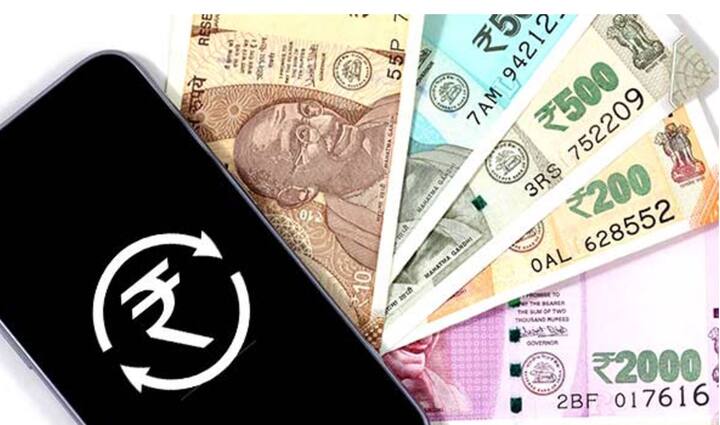 भारतीय रिझर्व्ह बँक (RBI) ने डोमेस्टिक मनी ट्रान्सफर (DMT) साठी नवीन नियम जाहीर केले आहेत, जे 1 नोव्हेंबर 2024 पासून लागू होतील. या नियमांचा उद्देश फसवणुकीसाठी बँकिंग चॅनेलचा गैरवापर रोखणे हा आहे.