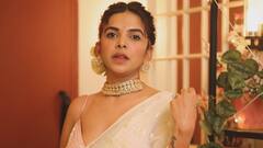 Mitali Mayekar :मराठमोळी अभिनेत्री मिताली मायेकरचा भन्नाट लूक, साडीला दिला मॉर्डन टच; पाहा लेटेस्ट फोटो!