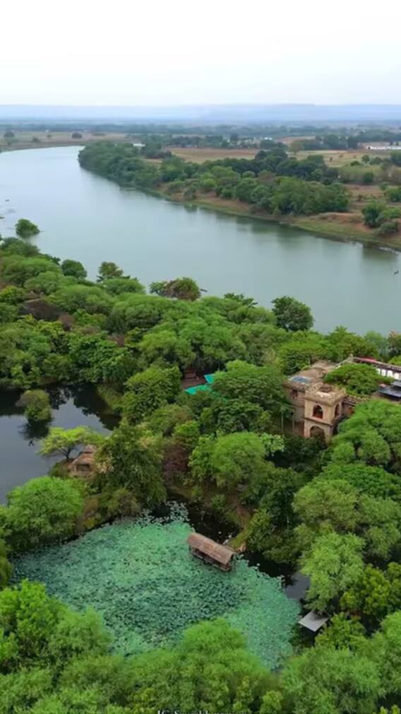 प्रयागराज से सिर्फ इतने किलोमीटर दूर है ये खूबसूरत जगह, लेकिन बैचलर नहीं जा सकते!