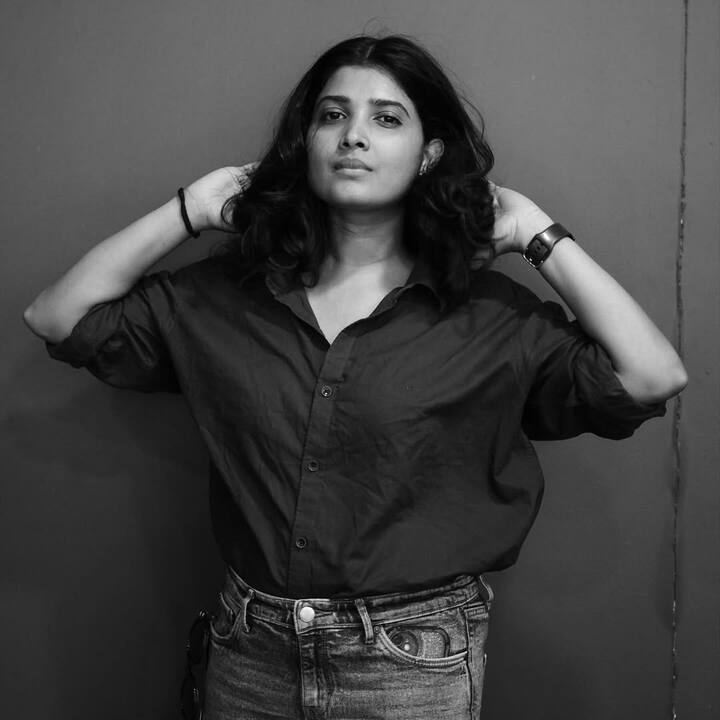 ऑल उई इमॅजीन इज लाईट या चित्रपटात माझ्या पात्रासंदर्भात मला संपूर्म कल्पना होती. मी कम्फर्टेबल होते. मात्र मला ट्रोल करण्यात आले. प्रसिद्धीसाठी मी कधीच निर्वस्त्र होणार नाही, असंही तिने स्पष्ट केलं.