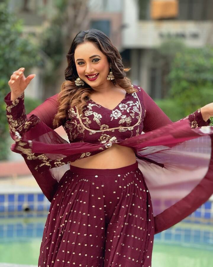 Rani had also said that if the hero gets married and has a child, then shouldn't this condition apply to him too.