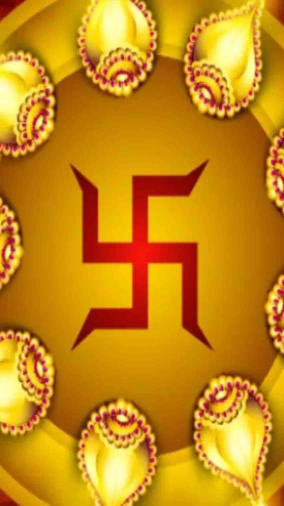 सिंदूर में क्या मिलाकर स्वास्तिक बनाना चाहिए?