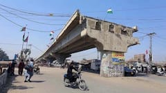 बैरिकेडिंग से लेकर साइन बोर्ड तक, जानें अधूरे फ्लाईओवर या सड़क को लेकर क्या हैं नियम