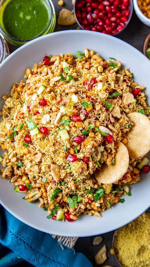 चटपटा खाने के शौकीन हैं? तो दिल्ली में लीजिए बॉम्बे की भेलपुरी का असली मजा!