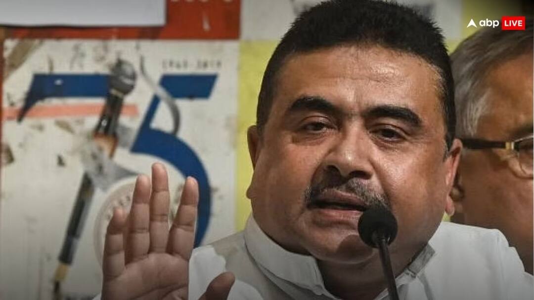 पूजा कार्यक्रमों के दौरान धार्मिक स्थलों पर हुए हमलों के खिलाफ बंगाल विधानसभा में हंगामा, बीजेपी का वॉकआउट BJP MLAs walkout from Bengal Assembly over Attacks on Hindu temples during Durga Pooja पूजा कार्यक्रमों के दौरान धार्मिक स्थलों पर हुए हमलों के खिलाफ बंगाल विधानसभा में हंगामा, बीजेपी का वॉकआउट