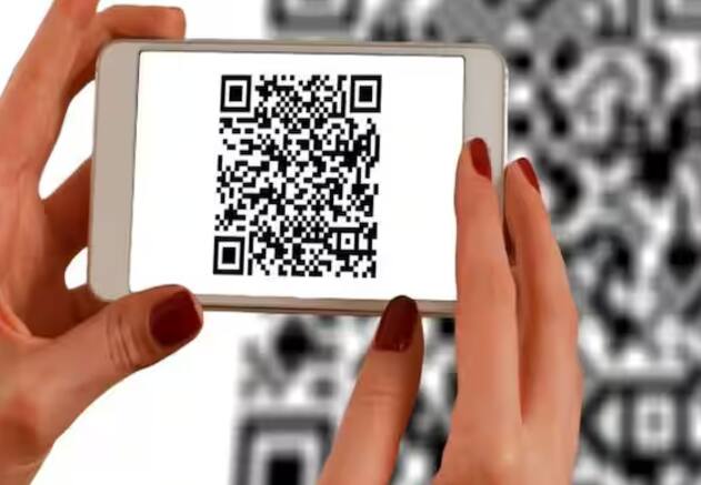 ਹੁਣ ਲੋਕਾਂ ਦੇ ਮਨ ਵਿੱਚ ਇਹ ਸਵਾਲ ਆ ਰਿਹਾ ਹੈ ਕਿ ਪੈਨ 2.0 ਦੇ ਆਉਣ ਤੋਂ ਬਾਅਦ ਕੀ ਪੁਰਾਣੇ ਪੈਨ ਕਾਰਡਾਂ ਨੂੰ ਅਪਗ੍ਰੇਡ ਕਰਨਾ ਪਵੇਗਾ? ਜੇਕਰ ਉਹ ਅੱਪਡੇਟ ਨਹੀਂ ਕਰਵਾਏ ਤਾਂ ਉਹ ਕੈਂਸਲ ਹੋ ਜਾਣਗੇ? ਜੇਕਰ ਤੁਹਾਡੇ ਮਨ ਵਿੱਚ ਵੀ ਅਜਿਹਾ ਸਵਾਲ ਹੈ ਤਾਂ ਅਸੀਂ ਤੁਹਾਨੂੰ ਦੱਸ ਦੇਈਏ ਕਿ ਅਜਿਹਾ ਨਹੀਂ ਹੋਣ ਵਾਲਾ ਹੈ।