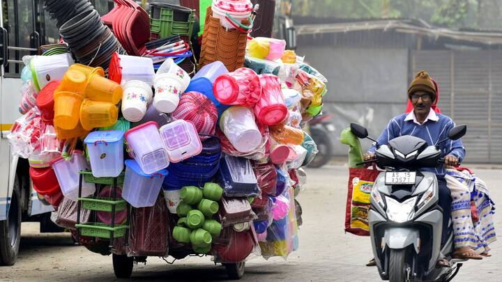 West Bengal Weather Update: আগামীকাল কেমন আবহাওয়া থাকবে উত্তরবঙ্গ ও দক্ষিণবঙ্গে ? দেখুন একনজরে