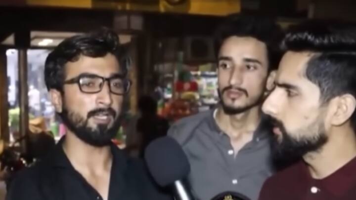 पाकिस्तान की राजधानी इस्लामाबाद में बीते कुछ दिनों से पूर्व प्रधानमंत्री इमरान खान की रिहाई को लेकर उनकी पार्टी पीटीआई के कार्यकर्ताओं और समर्थक विरोध प्रदर्शन कर रहे हैं. उससे पहले शिया-सुन्नी विवाद चल रहा था. पाकिस्तान की जनता देश के ऐसे हालात से काफी ज्यादा परेशान है. पाकिस्तानियों ने कहा कि हमारे देश के पास कोई मजबूत छवि वाला राजनीतिक नेता नहीं है, जिस कारण देश की राजनीति स्थिर नहीं रह पा रही है और समय के साथ महंगाई भी बढ़ रही है.