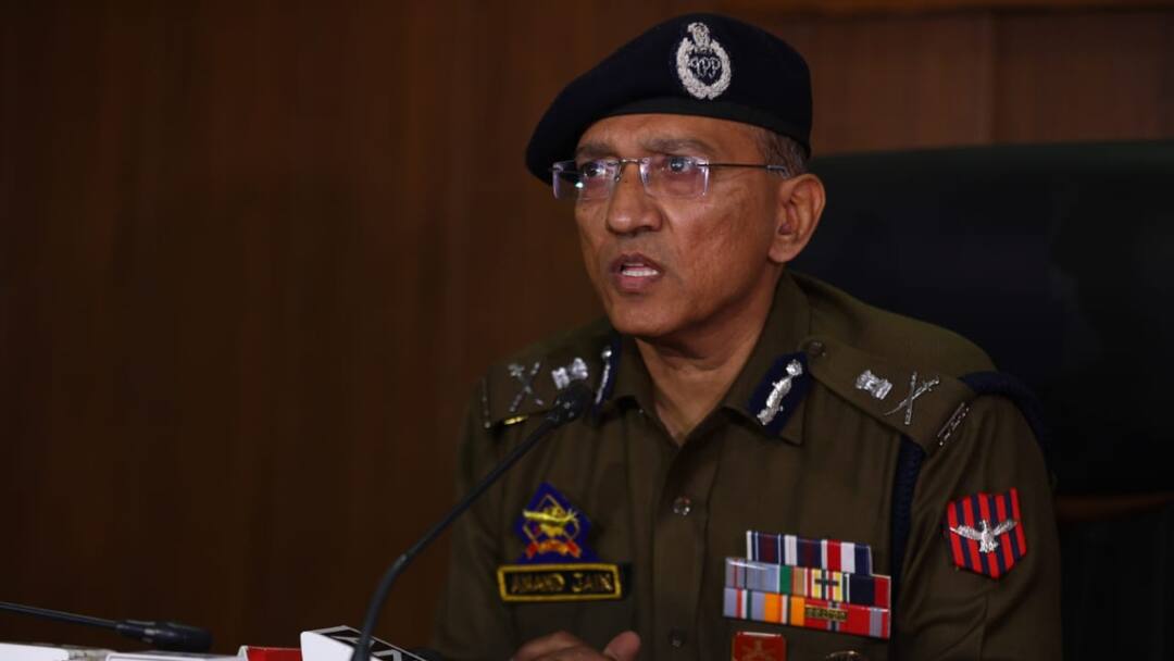 जम्मू-कश्मीर में आतंकी इकोसिस्टम को जमींदोज करने की तैयारी, पुलिस कर रही छापेमारी Jammu kashmir police takes action property of terrorists ecosystem ADG said ann जम्मू-कश्मीर में आतंकी इकोसिस्टम को जमींदोज करने की तैयारी, पुलिस कर रही छापेमारी