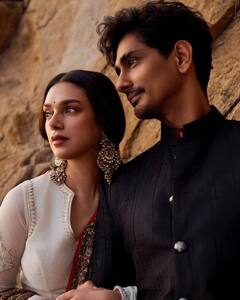 Aditi- Siddharth Pics: दूसरी शादी के बाद पति सिद्धार्थ के प्यार में डूबीं अदिति, बाहों में बाहें डालकर न्यूली वेड कपल ने दिए पोज