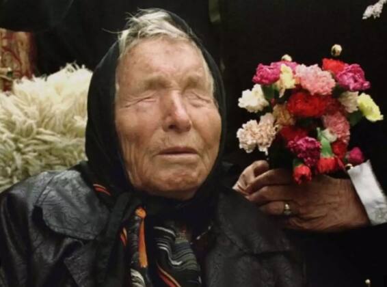 2025 मध्ये 'या' राशीच्या लोकांवर होणार पैशांचा पाऊस? बाबा वेंगाची भविष्यवाणी व्हायरल