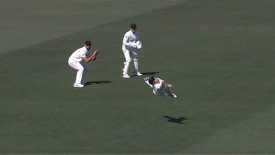 Video : कदाचित चित्त्याची झेप सुद्धा फिकी पडली असेल; क्रिकेटच्या इतिहासात असा कॅच होणे नाही!