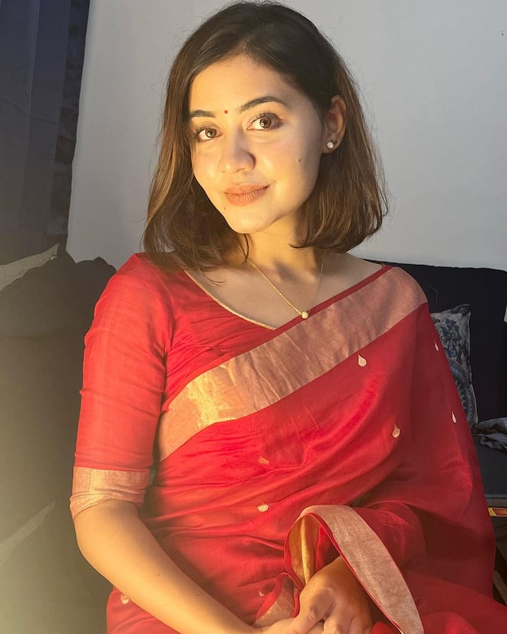 विशेष म्हणजे कोणत्याही कोचिंग क्लासची मदत न घेता, स्वत: अभ्यास करून त्यांनी आयपीएस होण्याचं स्वप्न साकार केलेलं आहे.