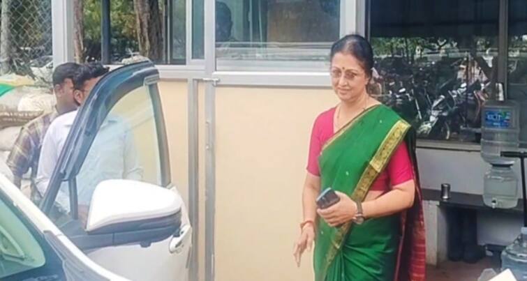 Madurai Refusal to grant bail to actress Gauthami before the two who defrauded her of money Madurai HC: நடிகை கௌதமியிடம் பண மோசடி செய்த இருவருக்கு ஜாமின் வழங்க மறுப்பு