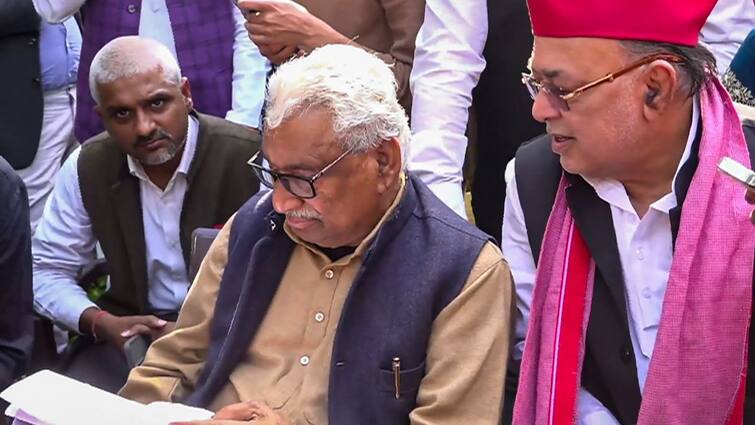Sambhal News Clashes SP Claims House Arrest As DM Prohibits Visit To Violence Hit Town Top Updates Sambhal Clashes: SP Claims 'House Arrest' As DM Prohibits Visit To Violence-Hit Town — Top Updates