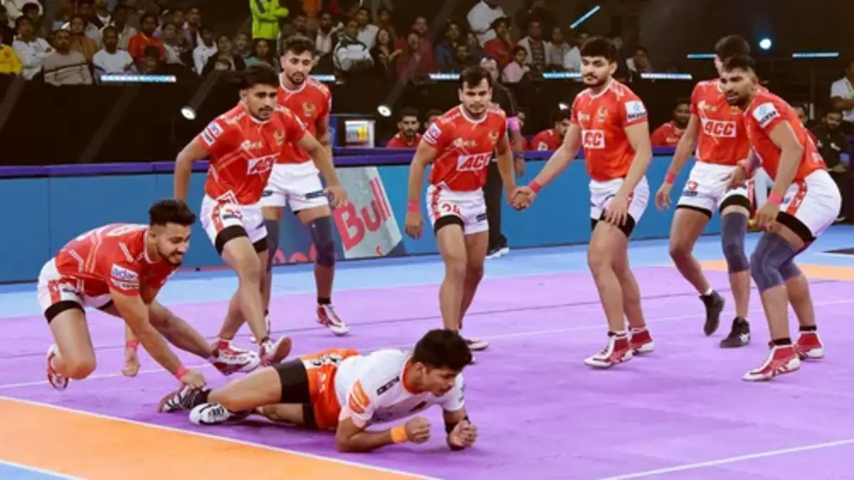 PKL Season 11: Reigning Champions Grab Nail-Biting Win Over Gujarat Giants