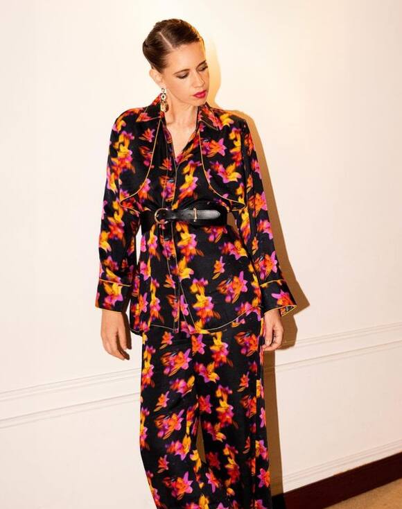 ये जवानी है दीवानी और जिंदगी ना मिलेगी दोबारा में यादगार भूमिकाओं के साथ उनका करियर आगे बढ़ा.