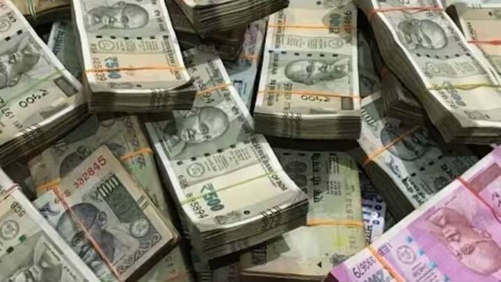 अगर आप अगले 10 साल तक हर महीने इस स्कीम में 5000 रुपये जमा करते हैं. तो 10 साल तक आपकी ओर से जमा की गई राशि 6 लाख रुपये हो जाएगी. जिसपर अगर आप को 6.5% ब्याज दर के हिसाब से 2,54,272 रुपये का ब्याज मिलेगा.