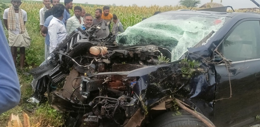 Road Accident: అనంతపురంలో ఘోర రోడ్డు ప్రమాదం, ముగ్గురు మృతితో తీవ్ర విషాదం 