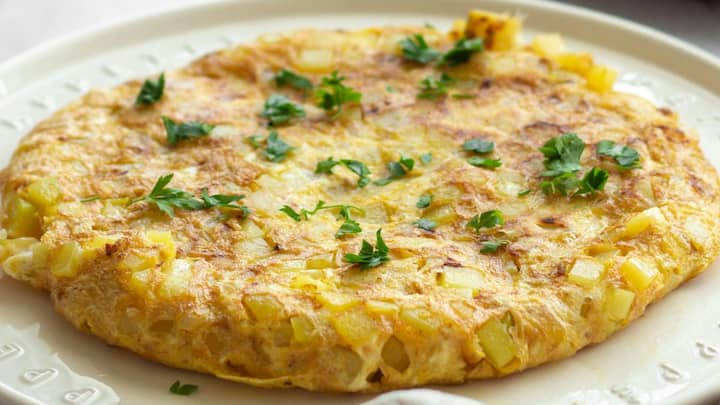 Spanish Omelette: சுவையான ஆரோக்கியமான ஸ்பானிஷ் ஆம்லெட் எப்படி செய்வது என்பதை காணலாம்,