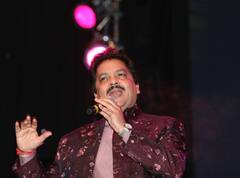 कुणी नेपाळी म्हणतं कुणी बिहारी, सुरेल गळ्याच्या उदित नारायण यांच्यावर राष्ट्रीयत्वावरून उपस्थित झाले प्रश्न