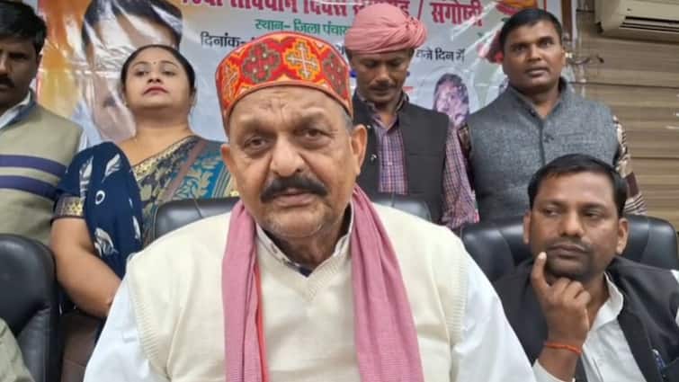 Samajwadi Party MP Afzal Ansari says EVM was not mentioned in Constitution ann सपा सांसद अफजाल अंसारी बोले- 'संविधान में EVM का उल्लेख नहीं, बोल बम के लिए भी नहीं लिखा'