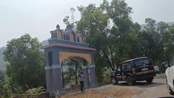 दरम्यान, देवेंद्र फडणवीस यांनी काळजीवाहू मुख्यमंत्री एकनाथ शिंदे यांना आज फोन करुन त्यांच्या तब्येतीची विचारपूस केली. (Image credit-ABP Majha)