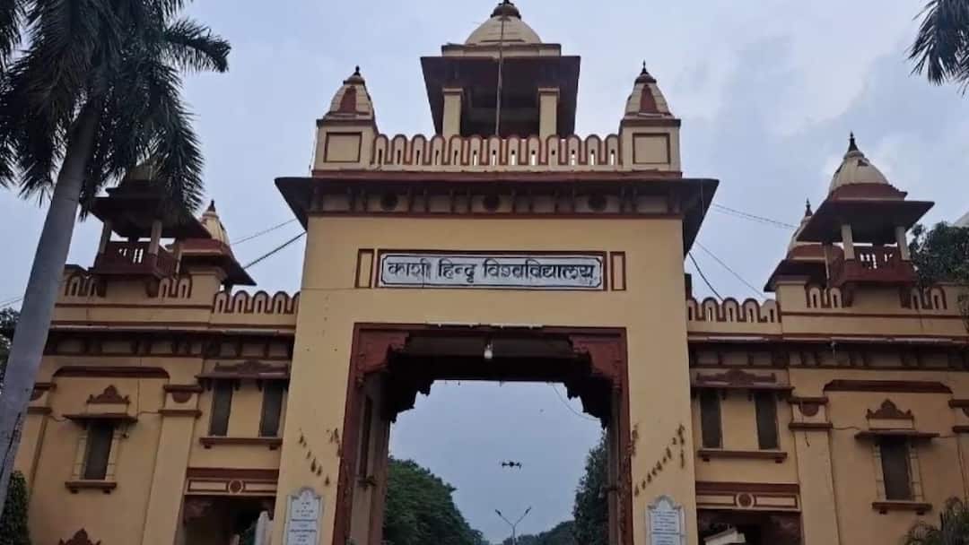 IIT BHU में शुरू हुआ प्लेसमेंट का दौर, कैंपस पहुंची देश और विदेश की 300 नामी कंपनियां Varanasi news Placement started in IIT BHU1506 students took the placement drive ann IIT BHU में शुरू हुआ प्लेसमेंट का दौर, कैंपस पहुंची देश और विदेश की 300 नामी कंपनियां