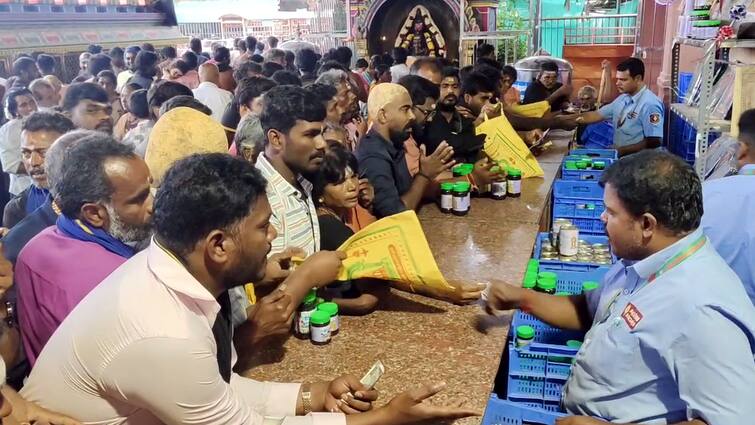 Palani Temple Panchamirtham sale generates profit of over Rs 4 crore tnn பழனி கோயில் பஞ்சாமிர்தம் விற்பனை - எத்தனை கோடி லாபம் தெரியுமா பக்தர்களே..?