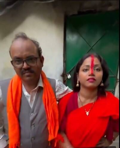 ਜਿਵੇਂ ਹੀ ਇਹ ਵੀਡੀਓ ਇੰਟਰਨੈੱਟ 'ਤੇ ਆਇਆ ਤਾਂ ਲੋਕ ਹੈਰਾਨ ਰਹਿ ਗਏ। ਵੀਡੀਓ 'ਚ ਲੜਕੀ ਬੇਸ਼ਰਮੀ ਨਾਲ ਸਵਾਲਾਂ ਦੇ ਜਵਾਬ ਦਿੰਦੀ ਨਜ਼ਰ ਆ ਰਹੀ ਹੈ ਜਦਕਿ ਉਸ ਦਾ ਪਿਤਾ ਵੀ ਉਸ ਦੇ ਨਾਲ ਖੜ੍ਹਾ ਹੈ।