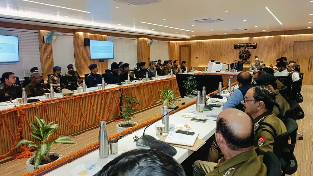 महाकुंभ में 40 करोड़ श्रद्धालुओं के आने की उम्मीद, आपदा से निपटने के लिए किए गए यह खास इंतजाम Mahakumbha 2025 Administration made arrangements for the safety of devotees ann महाकुंभ में 40 करोड़ श्रद्धालुओं के आने की उम्मीद, आपदा से निपटने के लिए किए गए यह खास इंतजाम