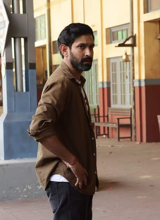 इस फिल्म का जब ट्रेलर रिलीज हुआ था तो विक्रांत मैसी को और उनके 9 महीने के बेटे को धमकियां मिली थी. एक्टर ने खुद इसके बारे में बात की थी.