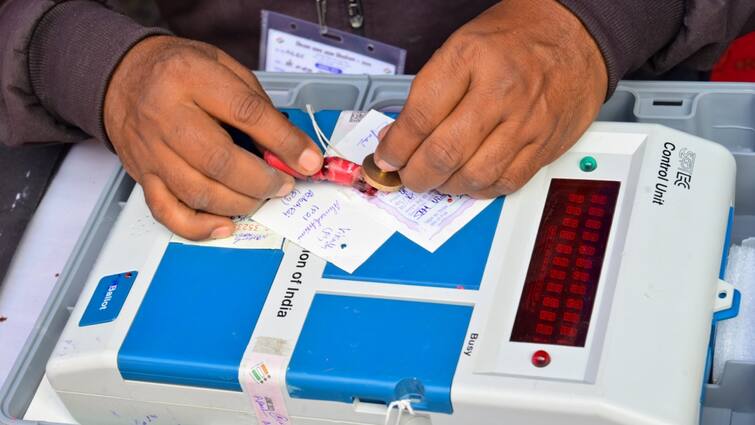 Delhi Assembly Election Date Know What is Form 6 and Form 17C in Election क्या होते हैं फॉर्म-6 और फॉर्म-17, जानें ये दिल्ली विधानसभा में कितने जरूरी