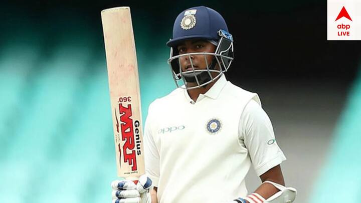 জেড্ডায় আয়োজিত নিলাম পর্বের টেবিলে উপস্থিত ছিলেন রাহুল দ্রাবিড়, সৌরভ গঙ্গোপাধ্যায়, রিকি পন্টিংয়ের মত ক্রিকেটের কিংবদন্তিরা। কিন্তু তাঁরা কেউই পৃথ্বীকে নিয়ে আগ্রহ প্রকাশ করেননি। তাহলে কি মাত্র পঁচিশেই শেষ হয়ে গেল পৃথ্বী শ-র ক্রিকেট কেরিয়ার?