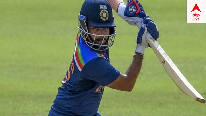 পরিস্থিতি এতটাই খারাপ যে মুম্বইয়ের রঞ্জি দলেও জায়গা পাননি পৃথ্বী এবার। মুস্তাকে খেলছেন। তবে এখনও পর্যন্ত নজরকাড়া পারফরম্য়ান্স করতে পারেননি।