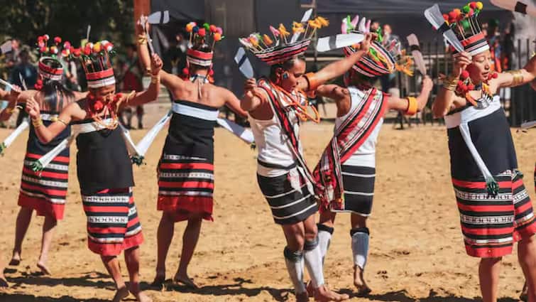List of  winter festivals to experience the thrill and feel the chill in india Winter Festivals: புதுசா இருக்கே..! இந்தியாவில் இப்படியெல்லாம் திருவிழாக்கள் நடைபெறுமா? ஆச்சரியமூட்டும் குளிர்கால விழாக்கள்