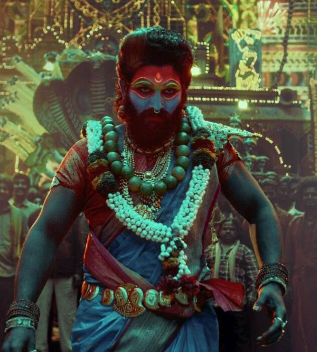 फिलहाल इन तीनों सिनेमाघरों में फर्स्ट डे के लिए टिकट अवेलेबल हैं लेकिन जिस रफ्तार से पुष्पा 2 की एडवांस बुकिंग हो रही है उसे देखते हुए पहले दिन के शोज सोमवार तक हाउसफुल हो सकते हैं. इसलिए जल्दी कीजिए अगर आप सस्ते टिकट पर फिल्म का लुत्फ उठाना चाहते हैं तो फौरन इन थिएटर्स के लिए बुकिंग करा लीजिए.