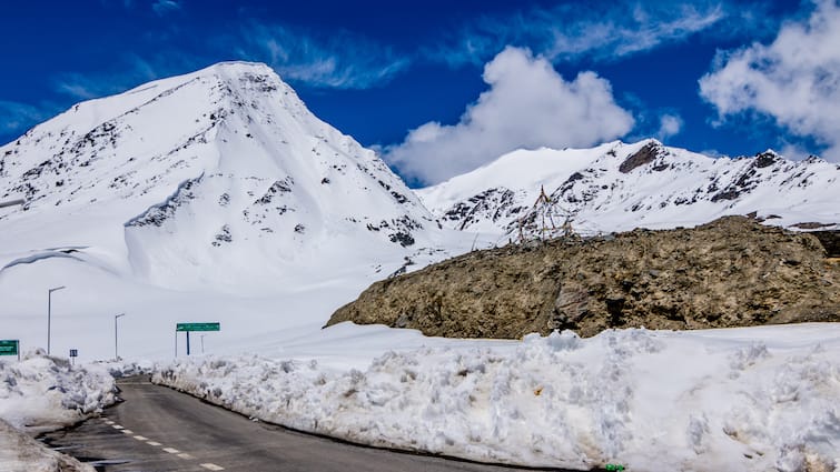 Travel Ideas: 5 Unique Locations To Experience Snowfall In Himachal Pradesh